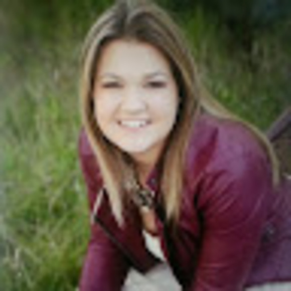 Meet your Posher, Paige - Picture 1 of 1